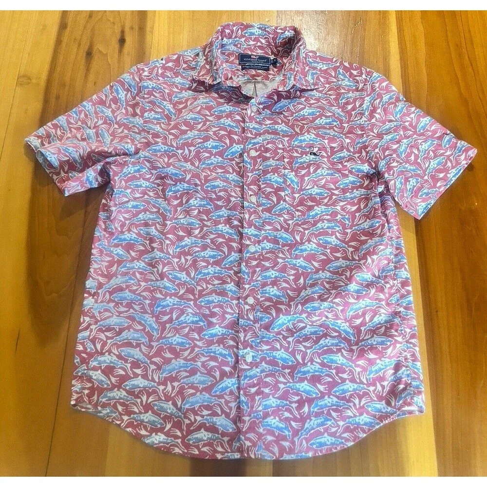Vineyard Vines Classic Fit Tucker Button Down Shirt Small Shark Print Short Sl